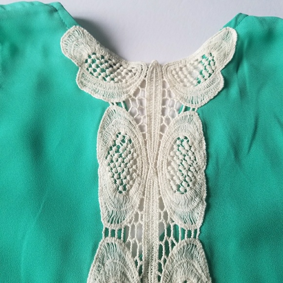 Lace Back Top - Picture 4 of 5